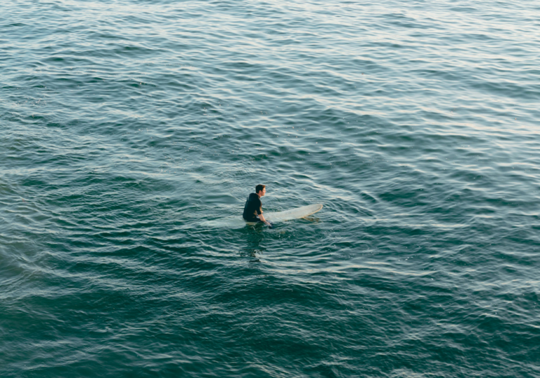 Shark attack on surfer in Bali